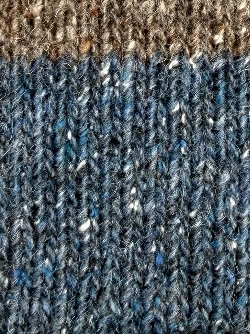 Zimpfer Wolle Selezione Art. Cardiff Tweed Nm 1/10500 – Merino Seide Garn col. Dunkles Jeansblau foto 3